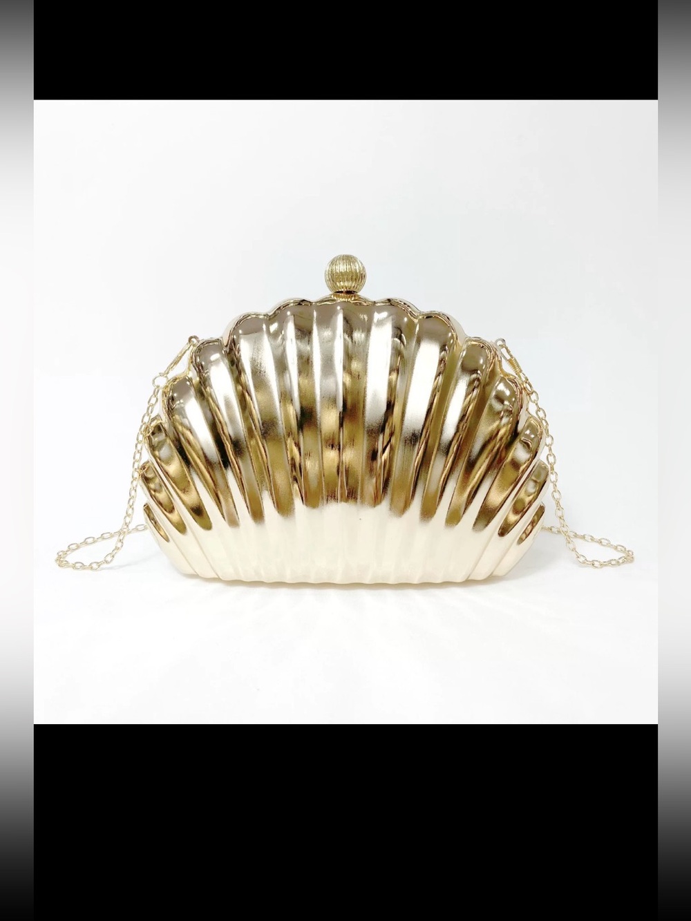 PrettyLittleThing Metallic Shell Clutch in Silver